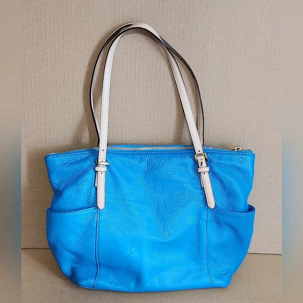 Michael Kors large turquoise tote bag missing The Key Chain - Picture 2 of 13